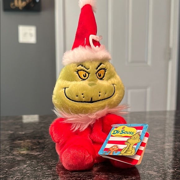 Dr. Seuss Grinch Small Beanie Plush with Red Santa Hat NWT - Picture 1 of 14